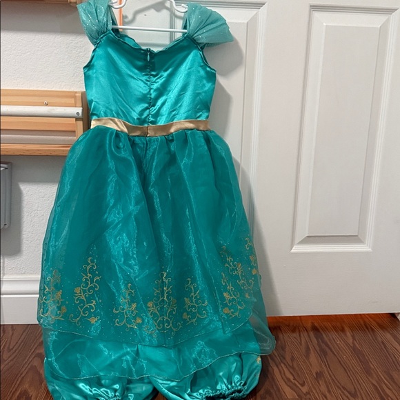 Disney’s Princess Jasmine One Piece Costume - size 4-6 - Picture 3 of 6